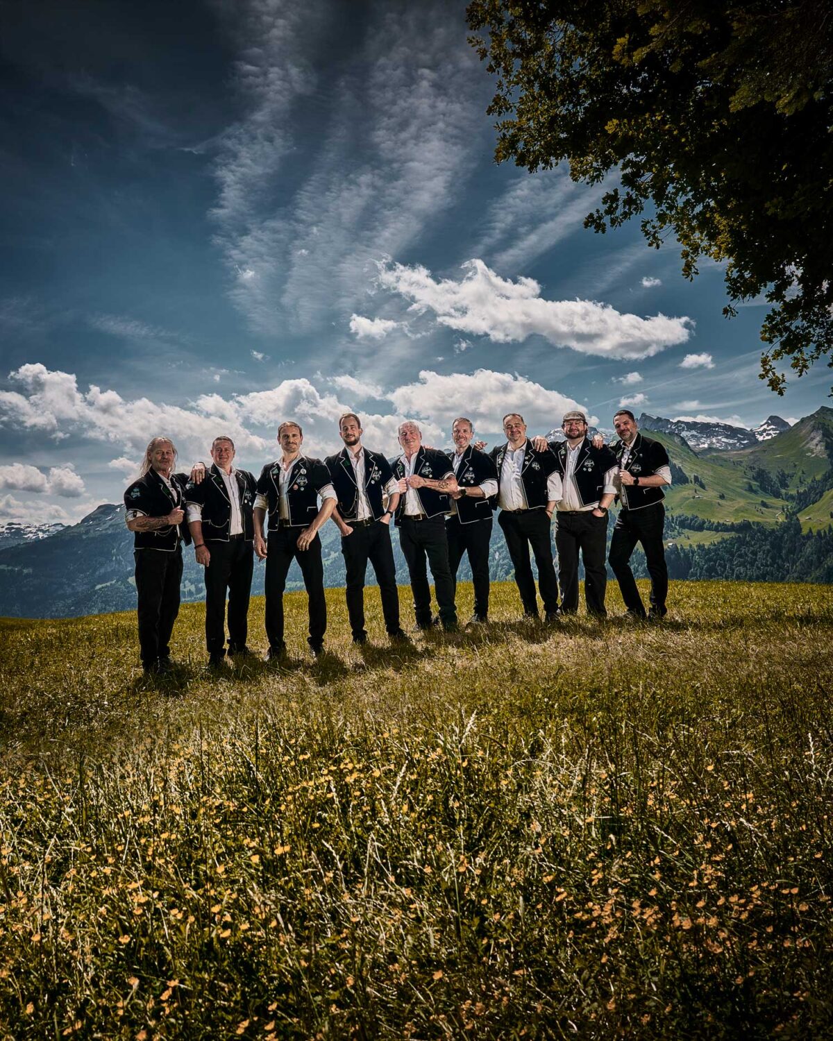 Heimweh feiern Platz 1 in den Schweizer Albumcharts mit ihrem Studioalbum "Fründschaft".