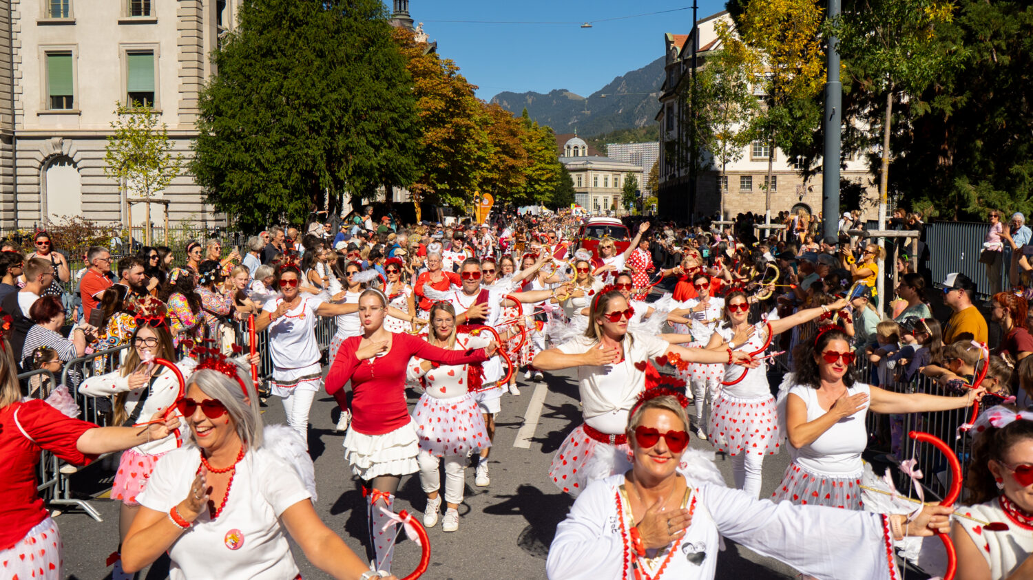 Chur im Schlagerfieber: 31'000 Besucher verfolgen die grosse Parade